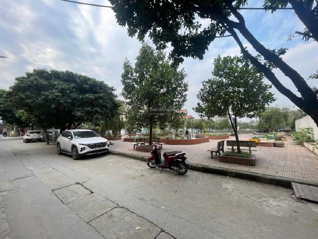 Đất hiếm phương canh 38m2  6 tỷ  10m ra ô tô tránh  3 bước ra chợ