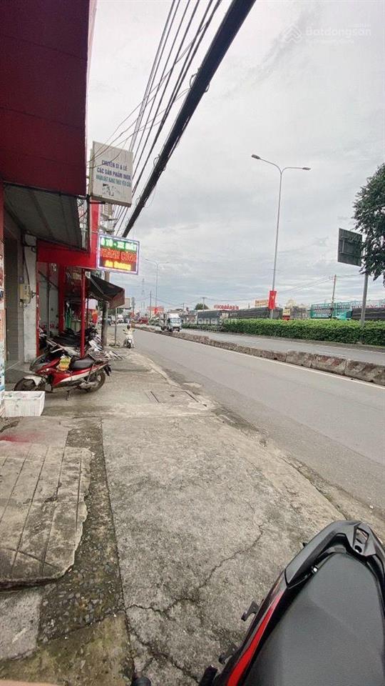 Bán nhà 3 tầng mặt tiền đường quốc lộ 22, p.trung mỹ tây q.12  60m2  4pn  giá chỉ 6.8tỷ tl