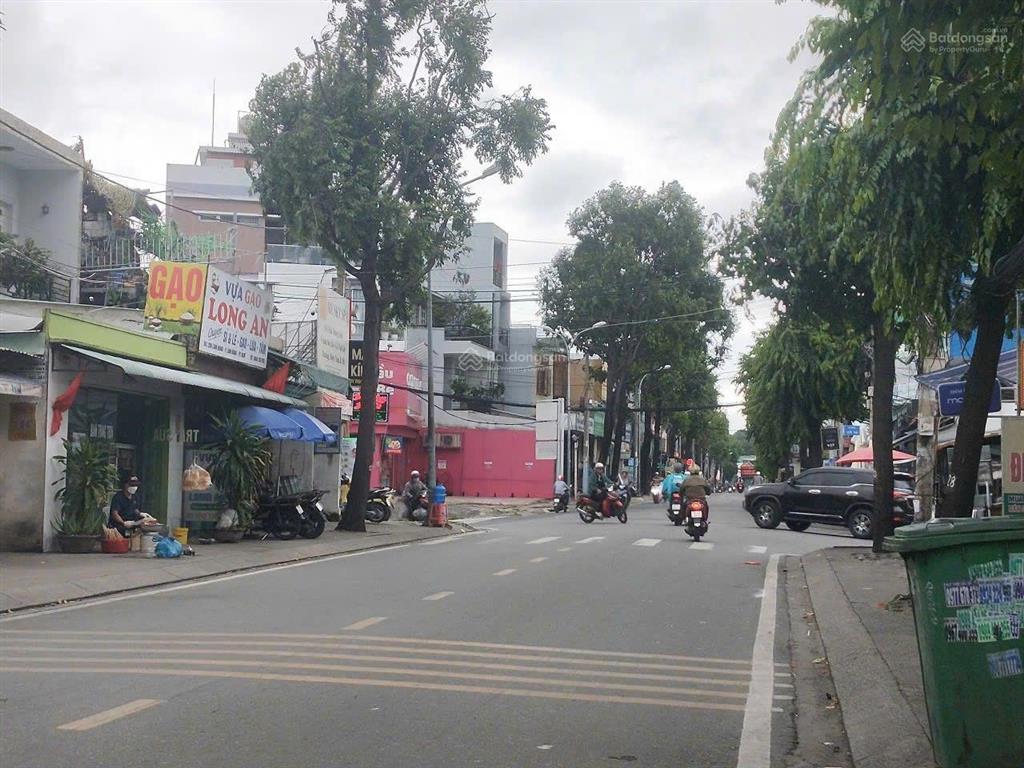 Chủ gấp bán giảm 4 tỷ còn 8.6 tỷ. nhà 2 tầng 120m mặt tiền chợ tam hà thủ đức