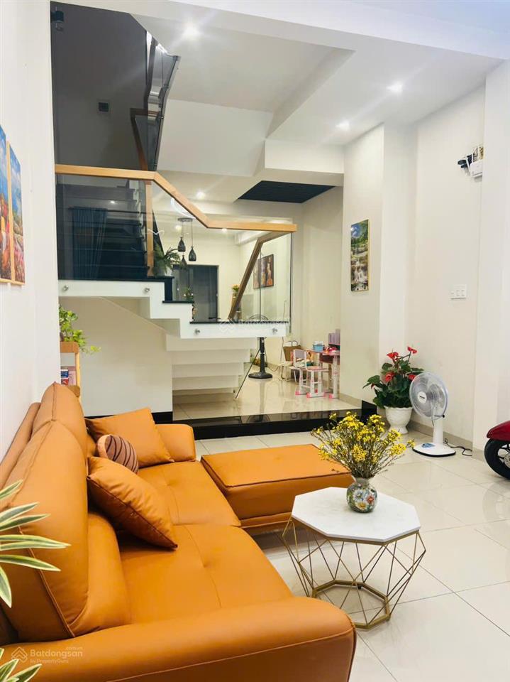 Bán nhà 3 tầng cây keo giá tốt khu vực  thủ đức