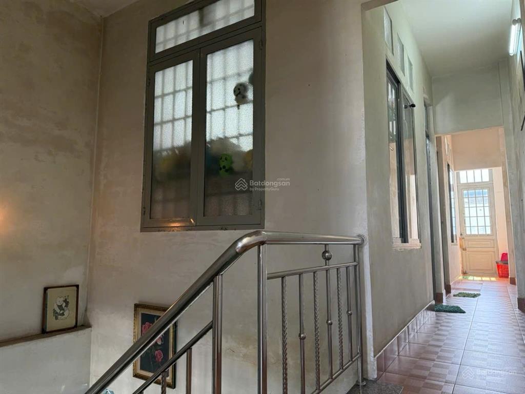 Nhà đường 109 96m2 3 tầng 8.6ty hẻm 9m nhà đẹp gần chợ 339