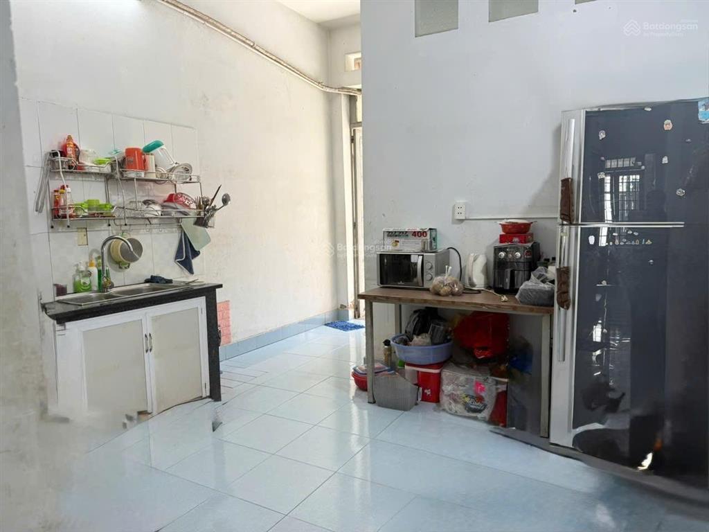 Nhà đường 109 96m2 3 tầng 8.6ty hẻm 9m nhà đẹp gần chợ 339