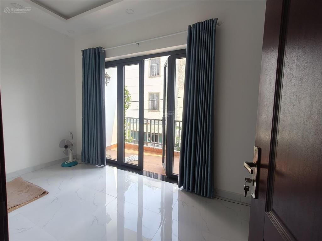 Bán gấp nhà mặt phố 4,6 tỷ, 55m2 tại đường số 6, p long trường, q.thủ đức, hcm