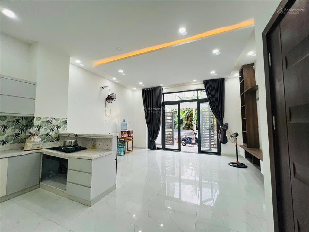 Bán gấp nhà mặt phố 4,6 tỷ, 55m2 tại đường số 6, p long trường, q.thủ đức, hcm