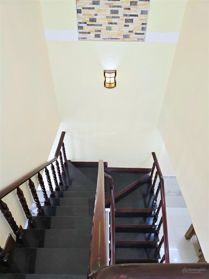 Bán nhà đường số 1, phường long trường, tp thủ đức, 5,6 tỷ, 99m2,2 tầng nhà mới hàng cực rẻ.