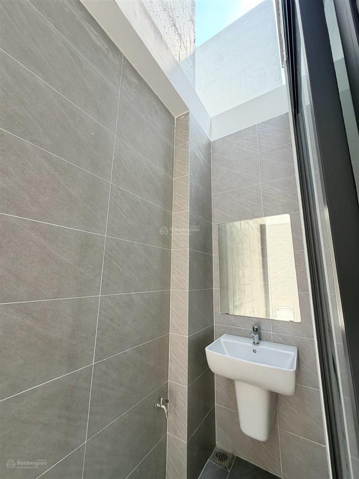 Nhà 4 tầng 52m2 đường số 1 long trường 5.68ty nhà mới 4pn 3wc