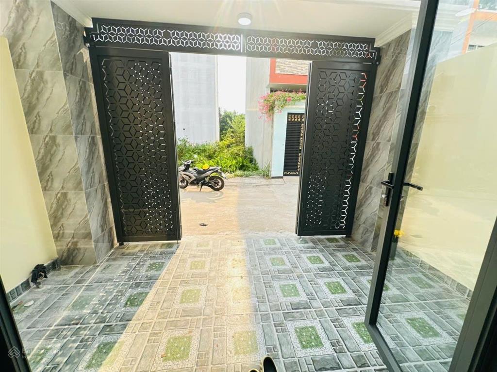 Nhà tam đa long trường 4 tầng 50.4m2 5ty6 4pn 3wc nhà mới vào ở ngay