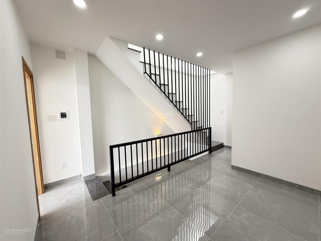 Nhà 5 tầng 52m2 5tỷ68 đường số 1 long trường nhà mới tinh tặng full nội thất