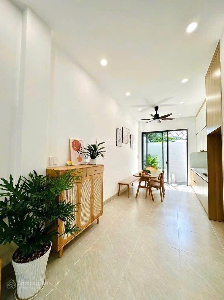 Nhà 4 tầng 50m2 mới 4pn đường số 8 trường thạnh giao full nội thất