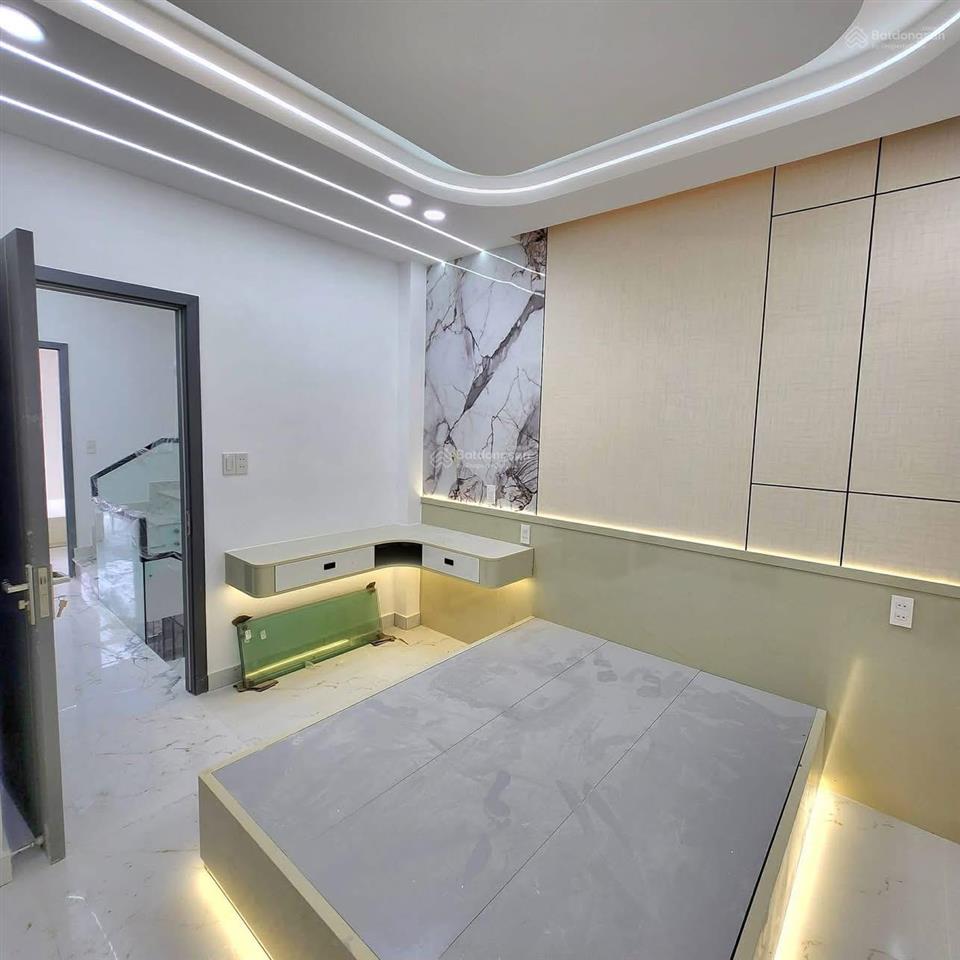 Nhà 4 tầng 52m2 mới cực đẹp 4pn 6tỷ đường số 1 long trường