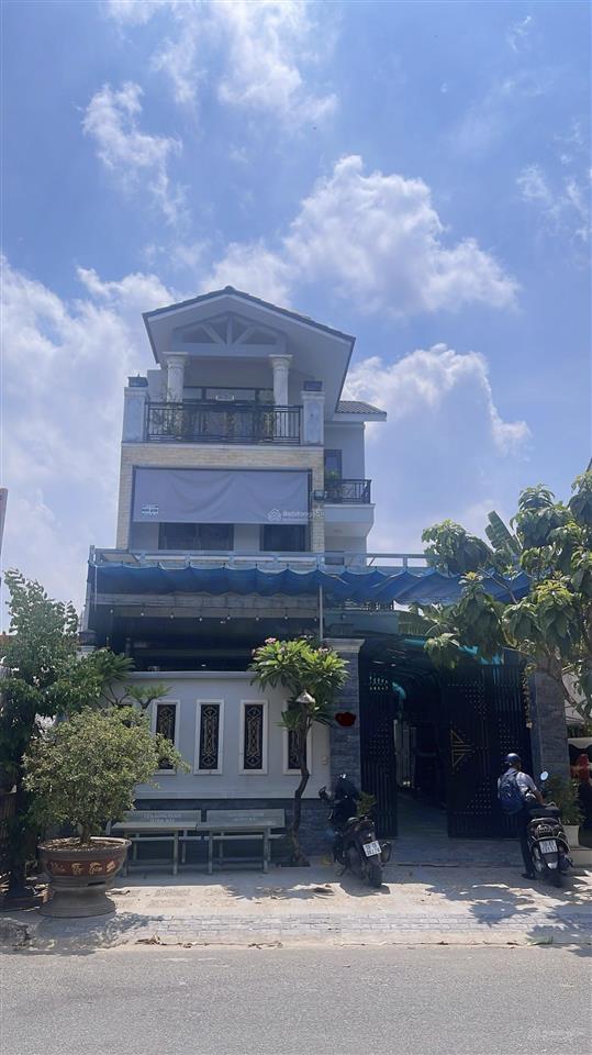Biệt thự 3 tầng 160m2 gia hoà q9 chỉ 19.8tỷ thương lượng