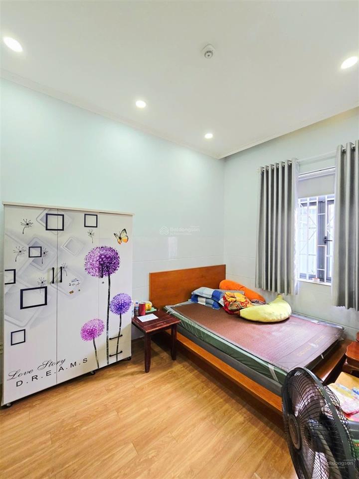 Biệt thự 3 tầng 160m2 gia hoà q9 chỉ 19.8tỷ thương lượng