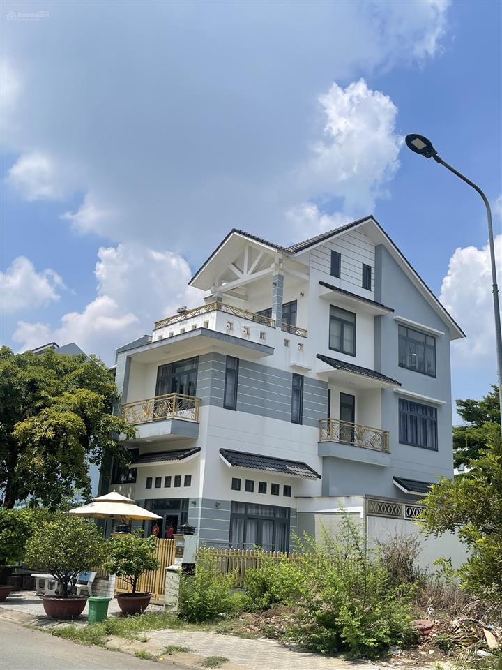 Biệt thự 27tỷ kdc gia hoà 200m2(10x20) mới xây dựng
