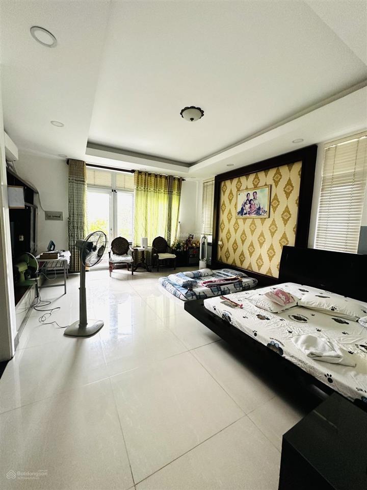 Biệt thự lô góc khu dân cư gia hoà 43tỷ 250m2 5tầng