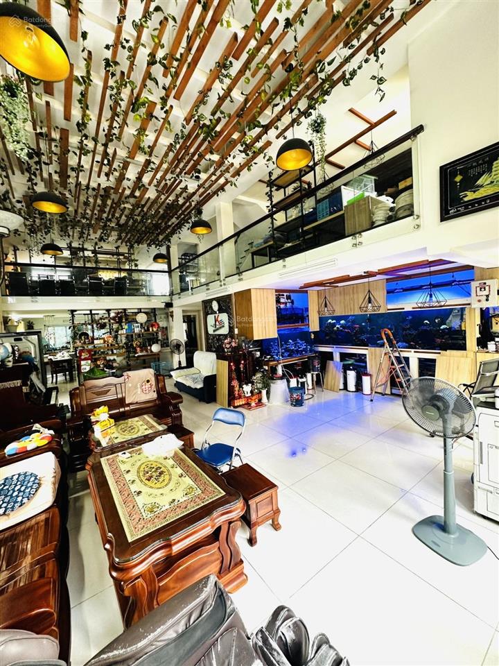 Biệt thự lô góc khu dân cư gia hoà 43tỷ 250m2 5tầng