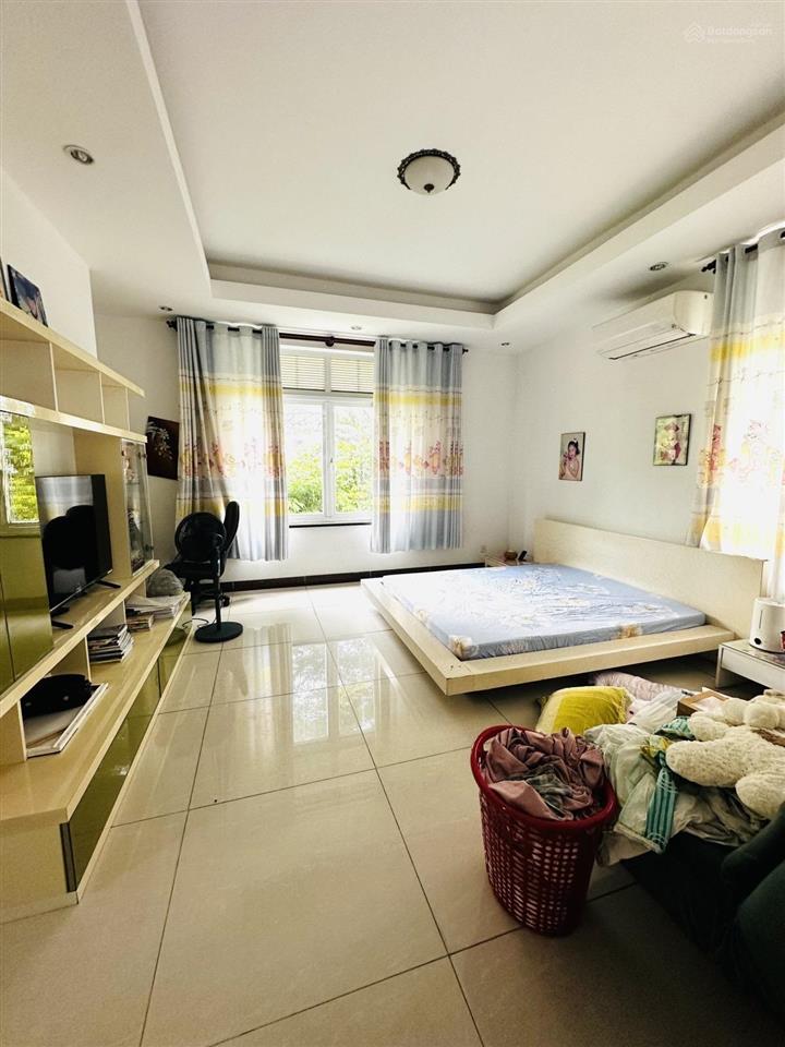 Biệt thự lô góc khu dân cư gia hoà 43tỷ 250m2 5tầng