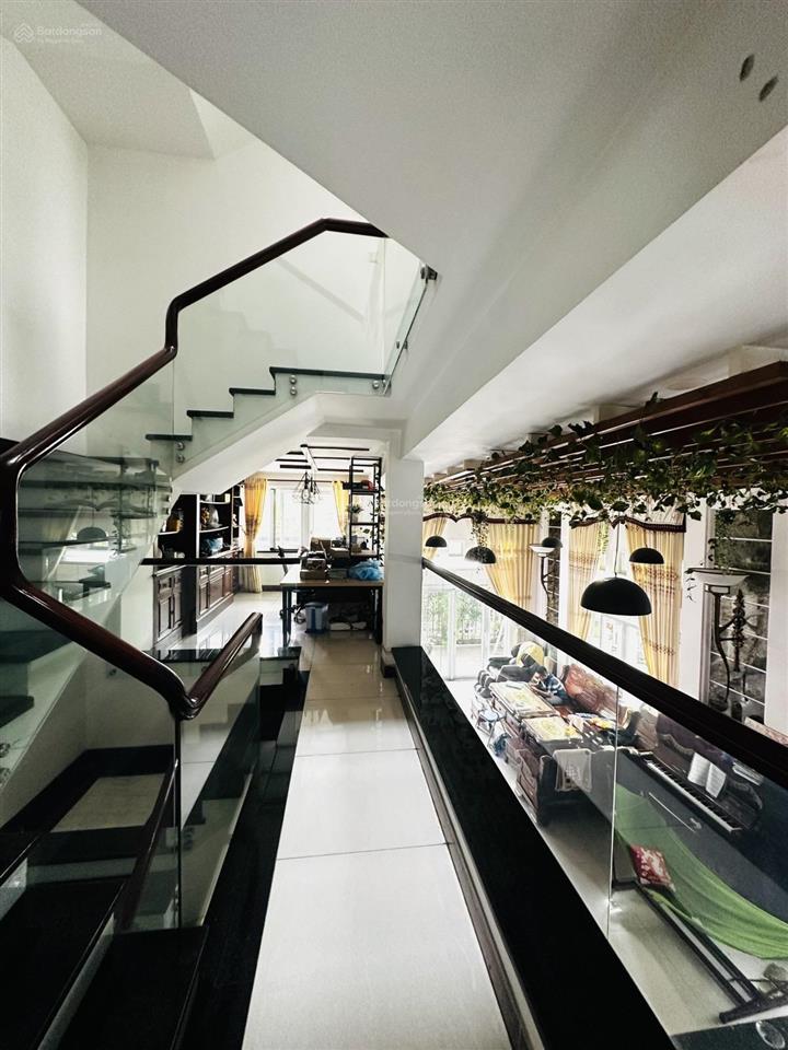 Biệt thự lô góc khu dân cư gia hoà 43tỷ 250m2 5tầng