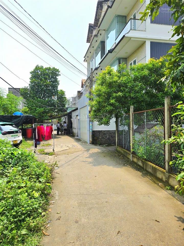 Bán nhà 74m2 2 tầng gần chợ long trường giá 5tỷ7 hẻm xe hơi