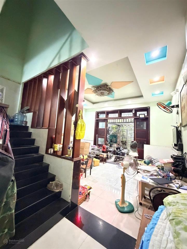 Nhà 2 tầng 70m2 giá 4tỷ5 lã xuân oai long trường