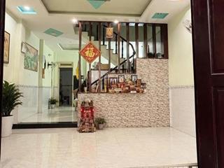 Nhà 2 tầng 70m2 giá 4tỷ5 lã xuân oai long trường
