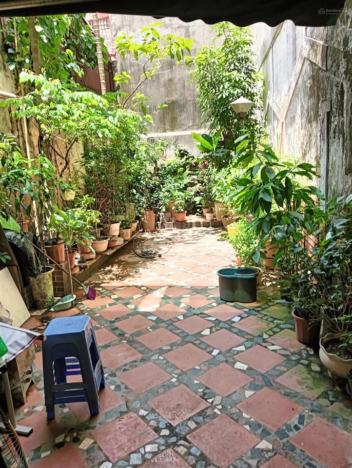 Bán nhà mặt phố, vỉa hè, kinh doanh sầm uất,nhà mặt phố giá trong ngõ ngách,cơ hội không có lần hai