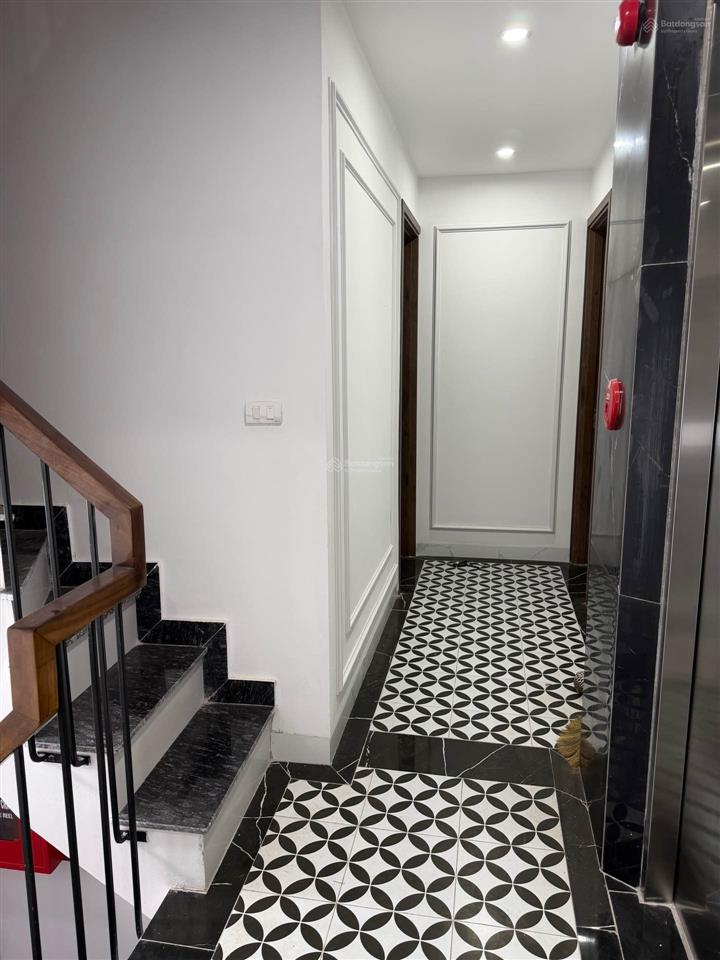 Bán căn hộ dịch vụ  trung tâm đống đa mặt ngõ  ngõ thông  dòng tiền  nhà
mới  nội thất đẹp 