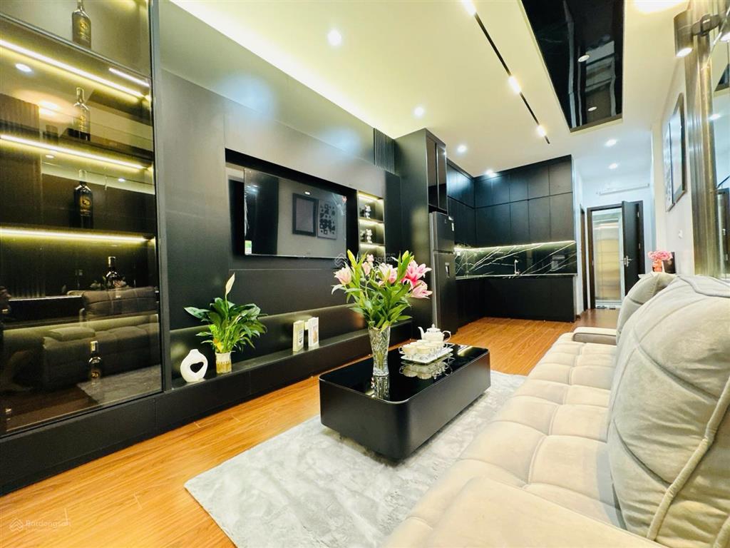 Gara ô tô kinh doanh6 tầng thang máy ttcầu giấydương quảng hàm thông ngõ 3 nguyễn văn huyên
