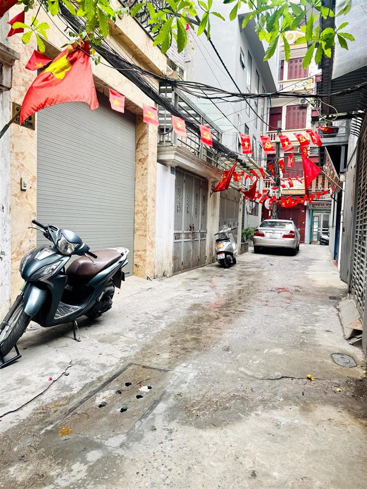 Bán nhà phân lô bàn cờô tô dừng đỗthang máykinh doanhgần mặt phố gần hồ hoàng cầu