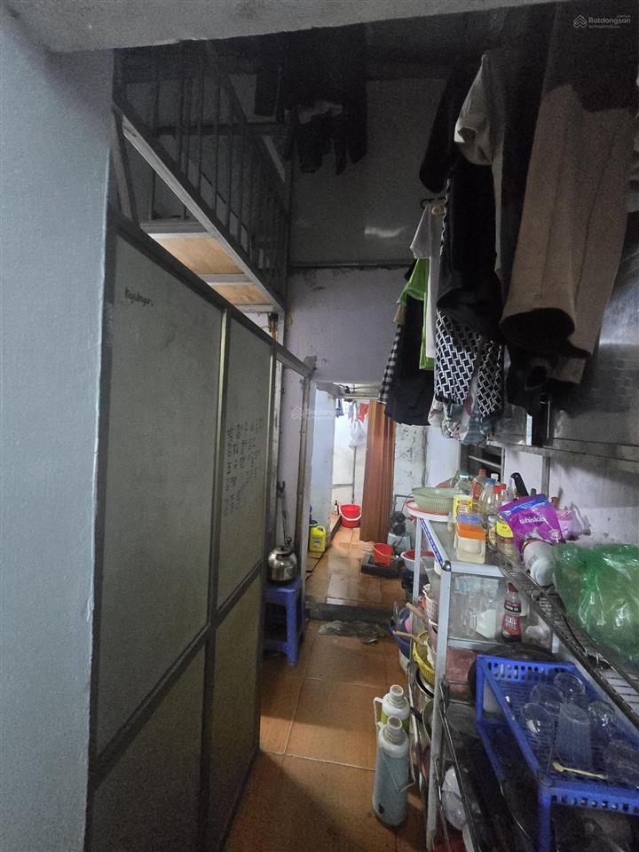 Bán đất tặng nhà cấp 4 vị trí siêu hiếm  ngay ngã tư sở huyền thoại  sát ngay ga tàu điện  cách