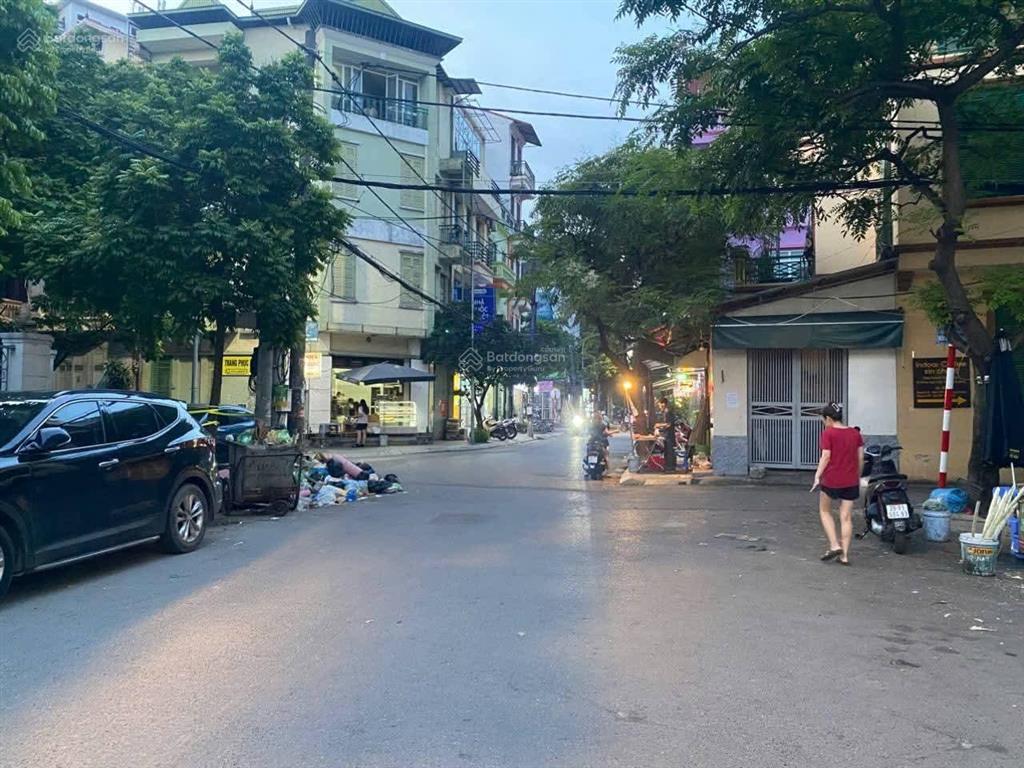 Bán mảnh đất đẹp 2 thoáng  oto đỗ cửa, vào nhà  3 bước ra hồ tây thể dục  5 phút ra lotte tây hồ