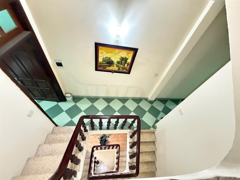 Bán nhà dân xây phố kim mã ngõ thôngdiện tích đẹpcó ô thoáng2 view thoáng vĩnh viễn20m ra ô tô
