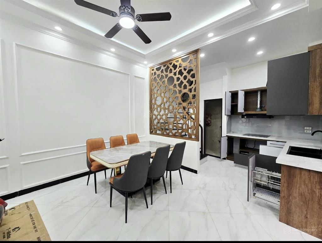 Ba đình tây hồngõ nông gầm phốnhà đẹp ở ngaynội thất sang xịnsổ đỏ hoa khôibảo lãnh qh