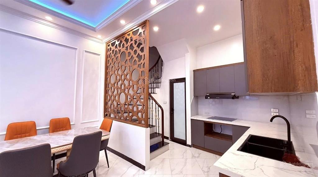 Ba đình tây hồngõ nông gầm phốnhà đẹp ở ngaynội thất sang xịnsổ đỏ hoa khôibảo lãnh qh