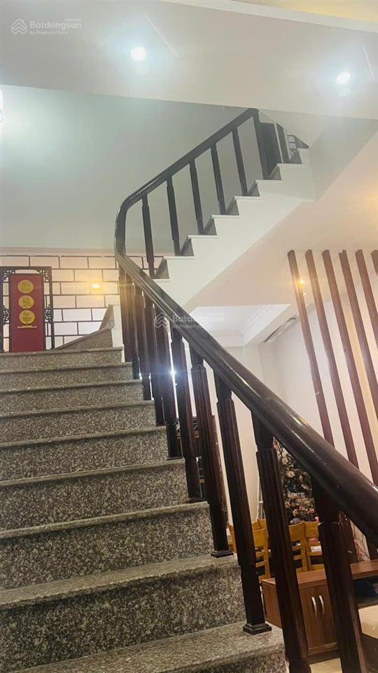 Bán nhà đã sửa chữa  giá đầu tư  nhiều . nhưng gần ngõ ô tô  ngõ 27 tây mỗ
