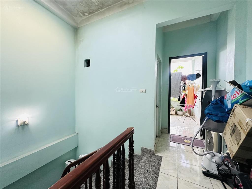 Bán nhà giá đầu tưdân xâymặt tiền tiêu chuẩntầng 2 phòng vệ sinh giữathoáng trước sau vĩnh viễn