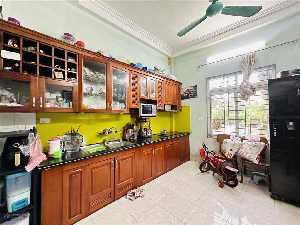 Bán nhà giá đầu tưdân xâymặt tiền tiêu chuẩntầng 2 phòng vệ sinh giữathoáng trước sau vĩnh viễn