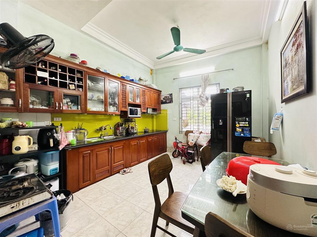 Bán nhà giá đầu tưdân xâymặt tiền tiêu chuẩntầng 2 phòng vệ sinh giữathoáng trước sau vĩnh viễn