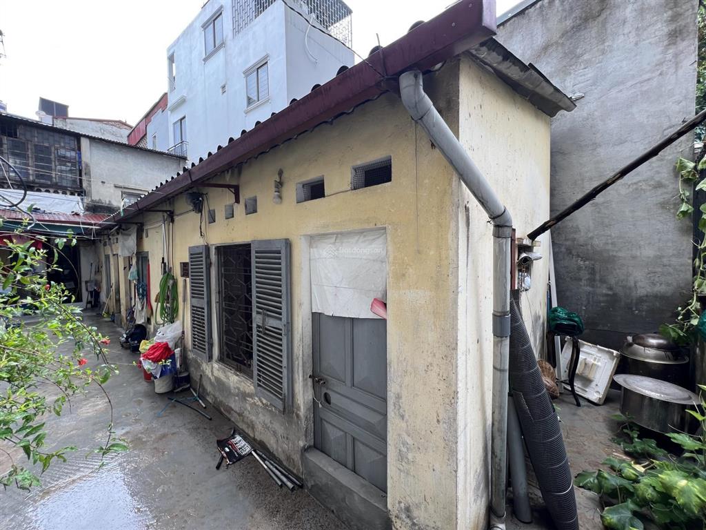 Bán nhà dân xây, 2 tầng cũ.ngõ ba gác, 40m ra phố.lô góc 3 thoáng vĩnh viễn. vừa ở kết hợp cho thu