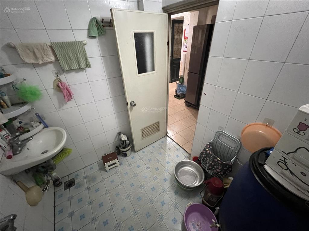 Bán nhà dân xây, 2 tầng cũ.ngõ ba gác, 40m ra phố.lô góc 3 thoáng vĩnh viễn. vừa ở kết hợp cho thu