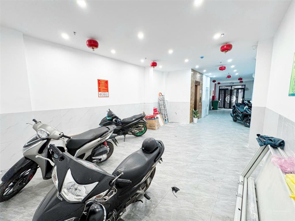 Bán căn hộ dòng tiền ccmn cao cấp víp gần phố thoáng đẹp  đã fun kín phòng  đầy đủ pccc  gpxd