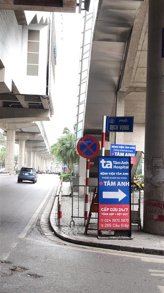 Bán nhà siêu phẩm trung tâm cầu giấydoanh thu khủngphòng đẹp như khách sạnphòng luôn full nhu cầ