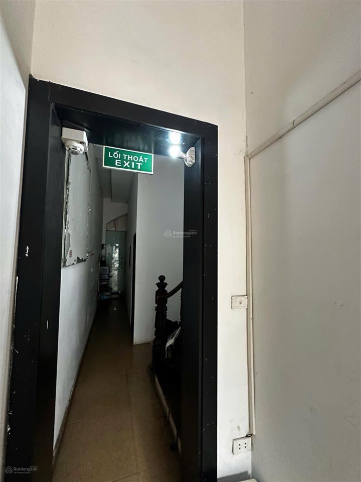 Bán nhà 3 tầng đường láng 125m,giá 21,3 tỷ( 170 triệu/m )sổ đỏ vuông vắn, sẵn giao dịchnhà 3 tầng