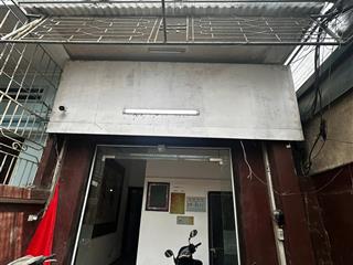 Bán nhà 3 tầng đường láng 125m,giá 21,3 tỷ( 170 triệu/m )sổ đỏ vuông vắn, sẵn giao dịchnhà 3 tầng
