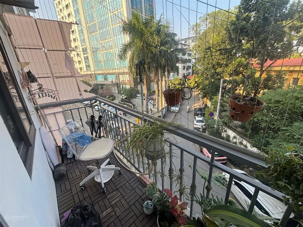 Bán mặt phố xã đàn 2kinh doanhlô góctrước nhà 2 ô tô tránhvài bước chân ra hồ đắc di quanh năm