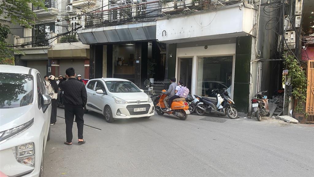 Bán mặt phố xã đàn 2kinh doanhlô góctrước nhà 2 ô tô tránhvài bước chân ra hồ đắc di quanh năm