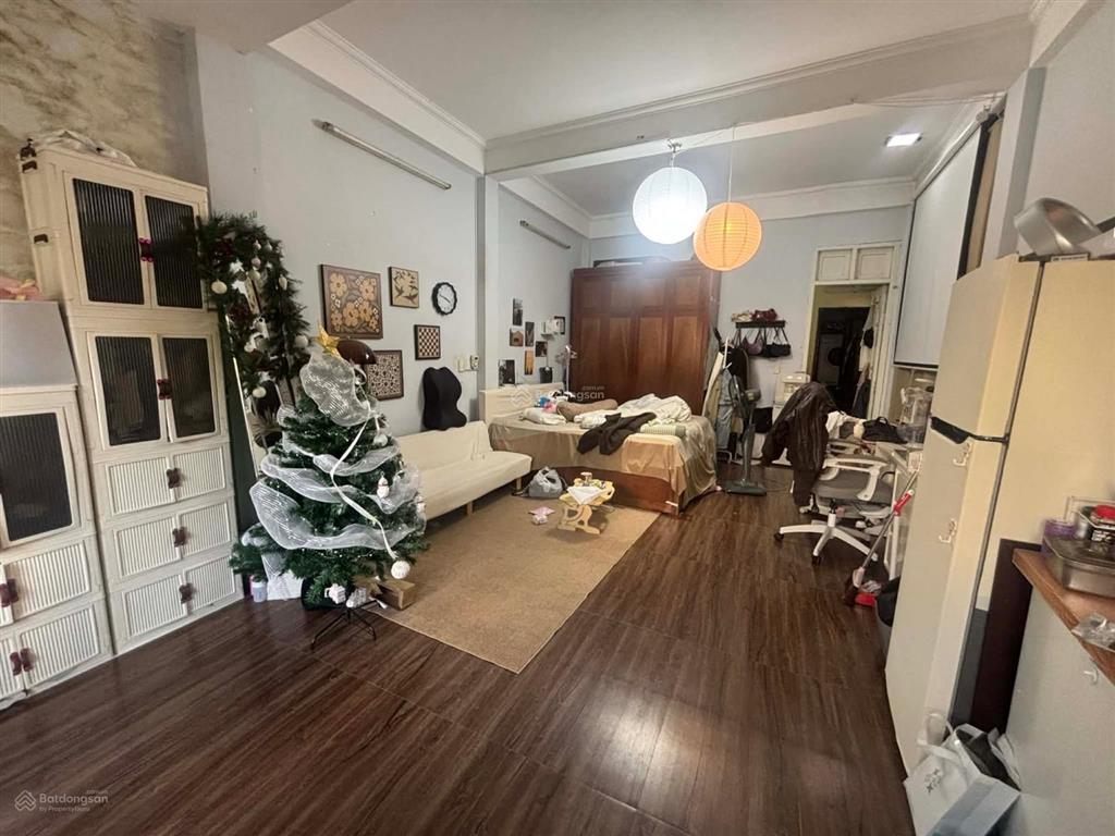 Bán mặt phố xã đàn 2kinh doanhlô góctrước nhà 2 ô tô tránhvài bước chân ra hồ đắc di quanh năm