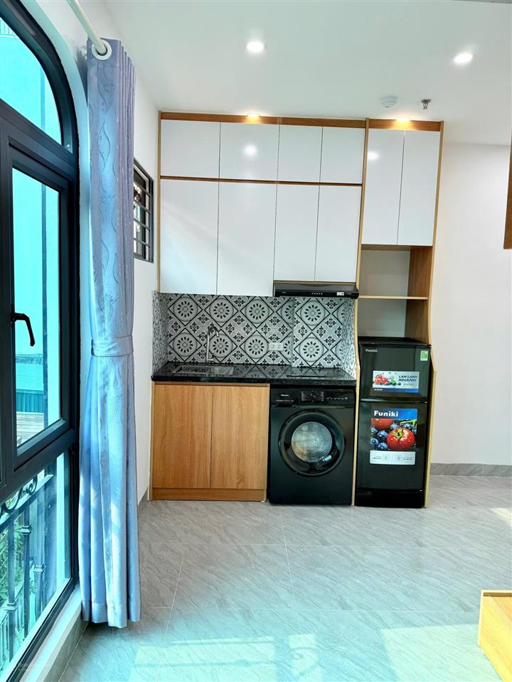Bán tòa nhà 7 tầng thang máy xây mới, 15 căn hộ dịch vụ khép kín phòng nào cũng có ban công cửa sổ