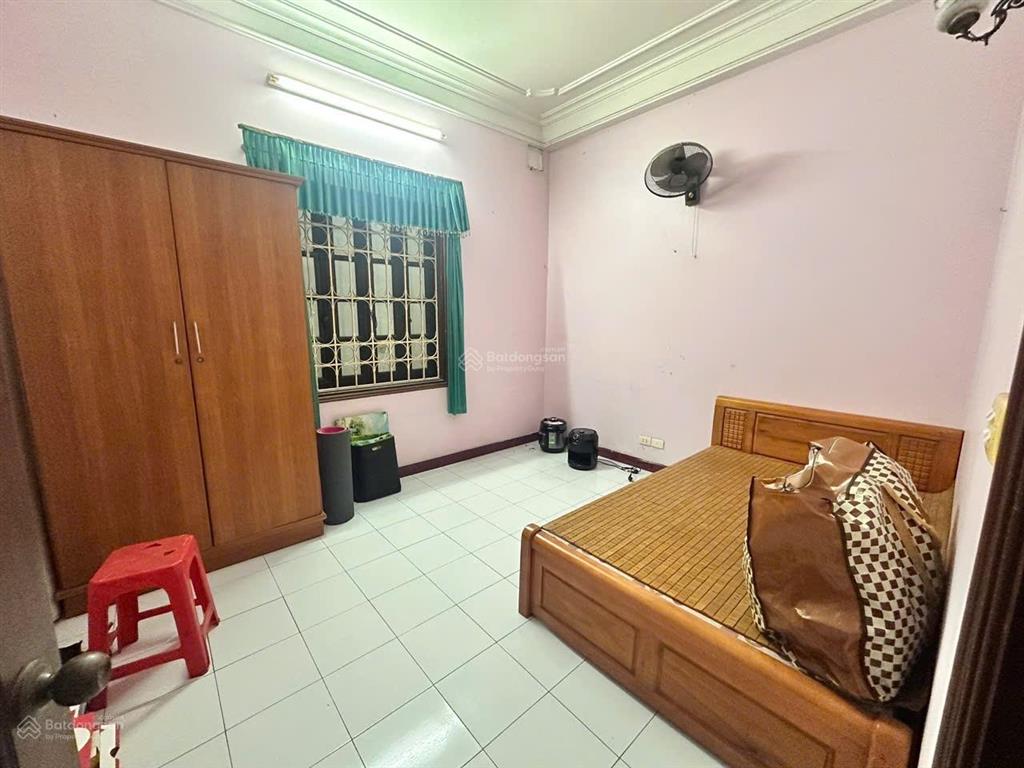 Bán nhà mặt ngõ thông tứ tung , khu vực kinh doanh sầm uấtlô góc 3 thoáng vĩnh viễn10m ra ô tô tr