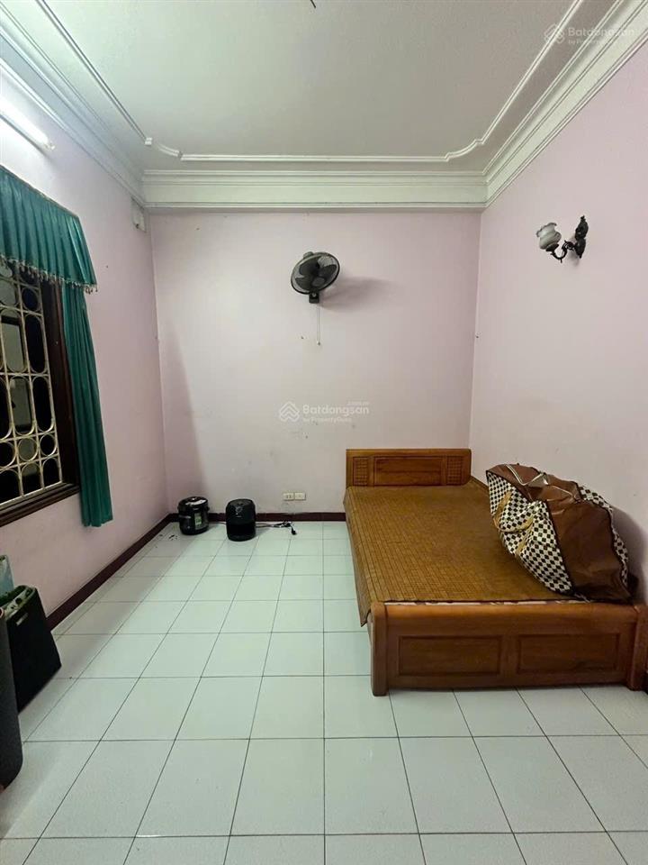 Bán nhà mặt ngõ thông tứ tung , khu vực kinh doanh sầm uấtlô góc 3 thoáng vĩnh viễn10m ra ô tô tr