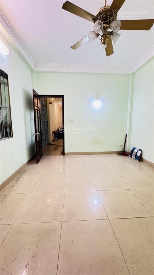 Bán nhà gốc lõi đống đa  mặt ngõ tây sơn thẳng tắp  phân lô ô tô  kinh doanh cực đỉnh  sổ đỏ ho